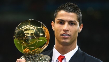 开云娱乐官网-热火队明星球员表现稳定 赛季成绩料有所提升，热火队有哪些巨星